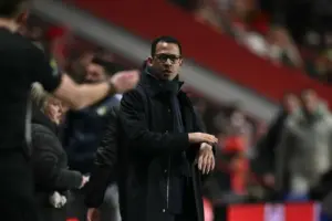 Liam Rosenior Ungkap Alasan Sebut Arsenal Tak Terhormat Usai Chelsea Gugur di Piala Liga Inggris