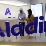 [“Literasi Keuangan: Bank Aladin Syariah Perkuat Pemahaman Finansial Karyawan Alfagift, Aset Capai Rp 14 Triliun”,”Bank Aladin Syariah Gencarkan Literasi Keuangan bagi Karyawan Alfagift, Dorong Disiplin Finansial”,”Bank Aladin Syariah Soroti Pentingnya Literasi Keuangan, Catat Pertumbuhan Aset hingga Rp 14 Triliun”]