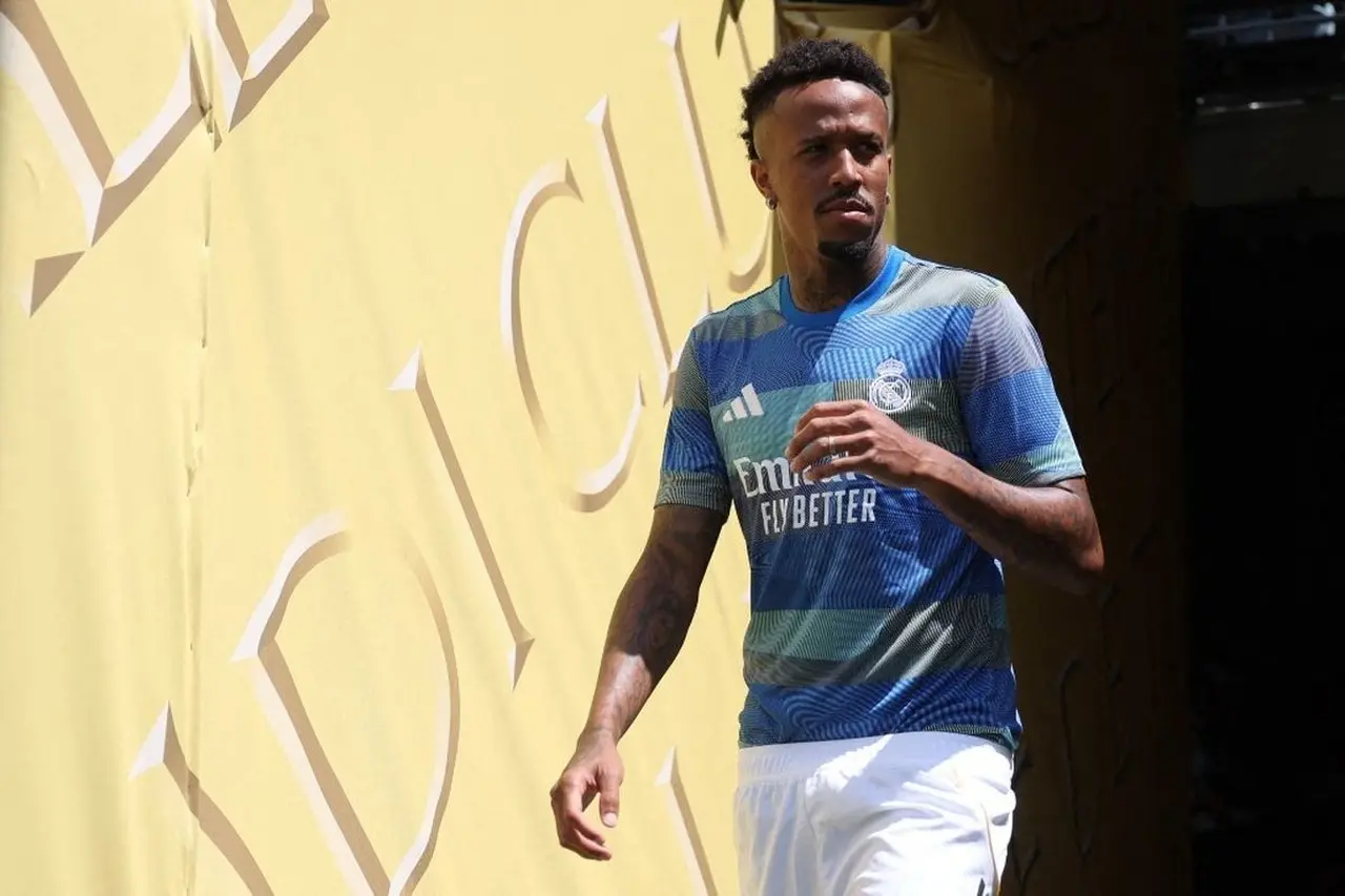 Manchester United Siapkan 40 Juta Euro untuk Rekrut Eder Militao dari Real Madrid