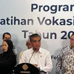 Menaker Ungkap Rencana Konsultasi dengan Presiden Prabowo Terkait Bantuan Hari Raya Ojol 2026