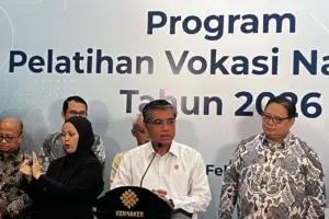 Menaker Ungkap Rencana Konsultasi dengan Presiden Prabowo Terkait Bantuan Hari Raya Ojol 2026