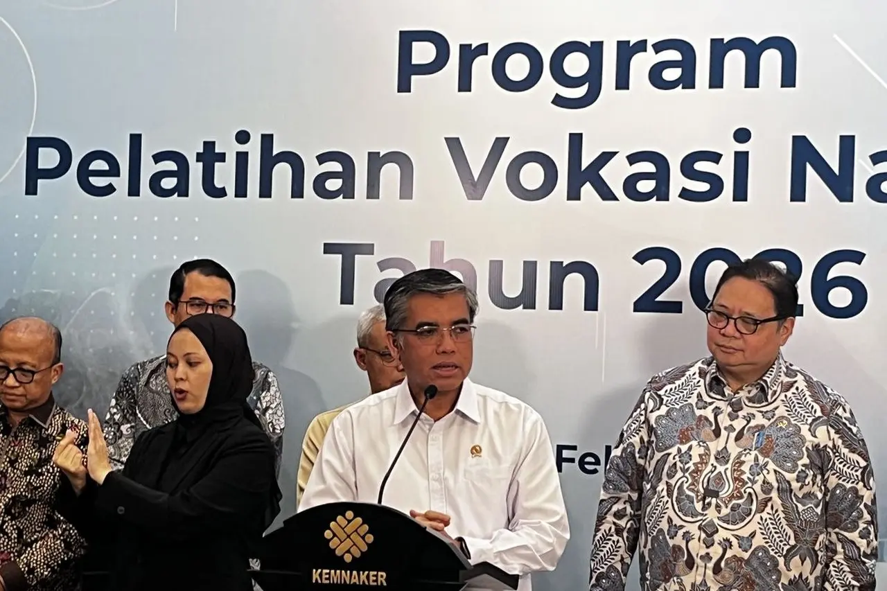 Menaker Ungkap Rencana Konsultasi dengan Presiden Prabowo Terkait Bantuan Hari Raya Ojol 2026