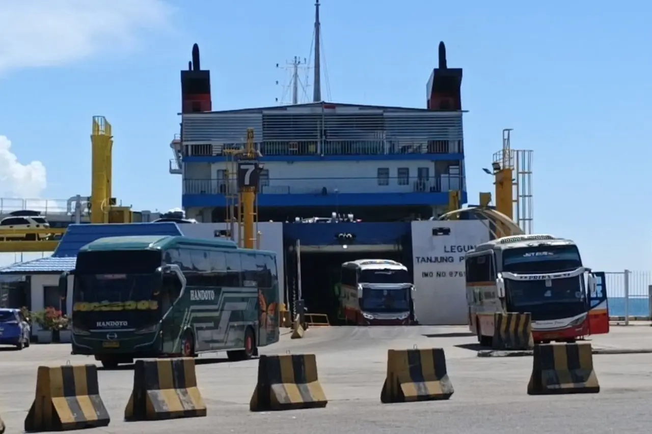 Menhub Dudy Purwagandhi Siapkan 5 Jalur Penyeberangan Strategis untuk Arus Mudik Lebaran 2026 Menhub Dudy Purwagandhi Siapkan 5 Jalur Penyeberangan Strategis untuk Arus Mudik Lebaran 2026