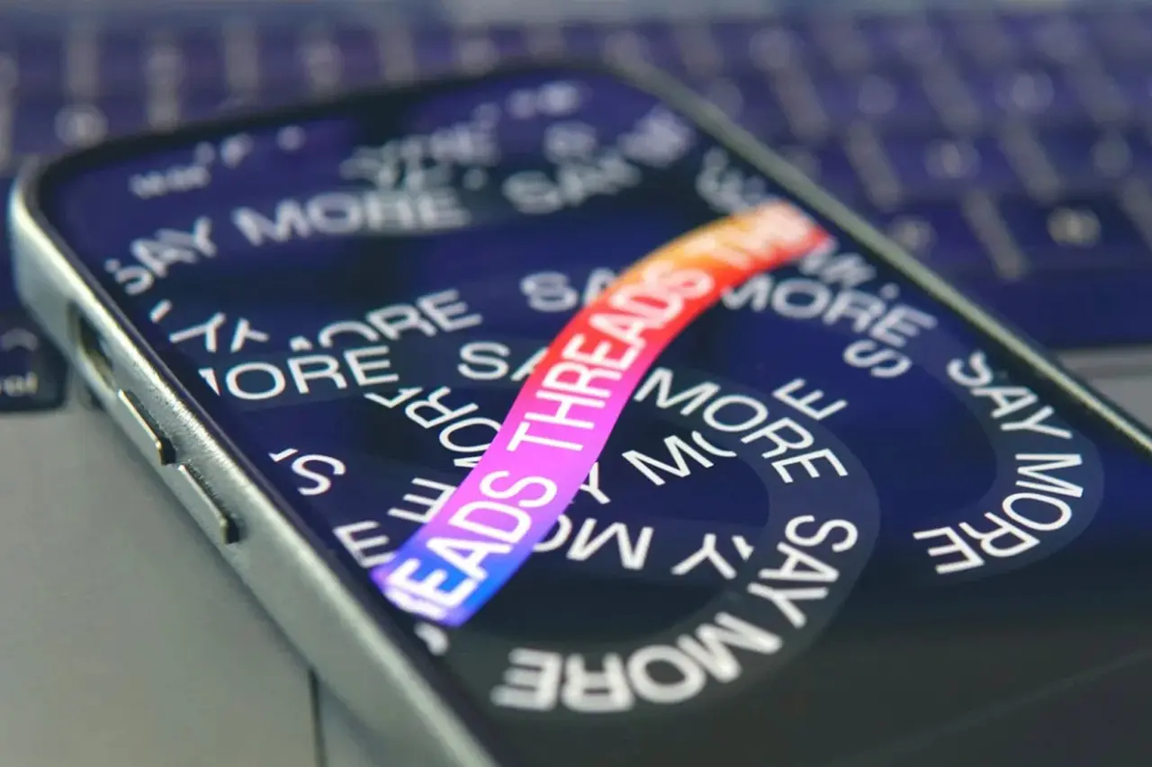 Meta Resmi Luncurkan Fitur Dear Algo di Threads, Beri Kendali Penuh Konten bagi Pengguna Global