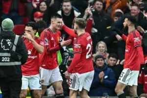 Michael Carrick Incar Kemenangan Keempat Beruntun Saat Manchester United Jamu Tottenham di Old Trafford