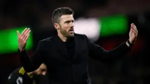 Michael Carrick Tanggapi Nazar Unik Fans Manchester United Jelang Laga Kontra West Ham United