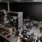 Microsoft Ungkap Project Silica, Teknologi Kaca Revolusioner untuk Simpan Data Hingga 10.000 Tahun