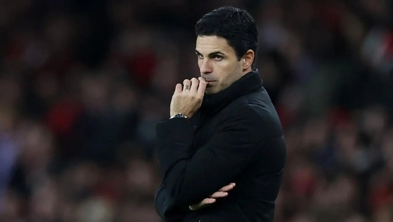 Mikel Arteta Beri Gestur Penolakan Saat Dicegat Penggemar Arsenal di Luar Emirates Stadium Mikel Arteta Beri Gestur Penolakan Saat Dicegat Penggemar Arsenal di Luar Emirates Stadium