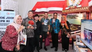 MPR RI Bagikan Buku Kajian Gratis di Pameran Kampung Hukum 2026 Guna Tingkatkan Literasi