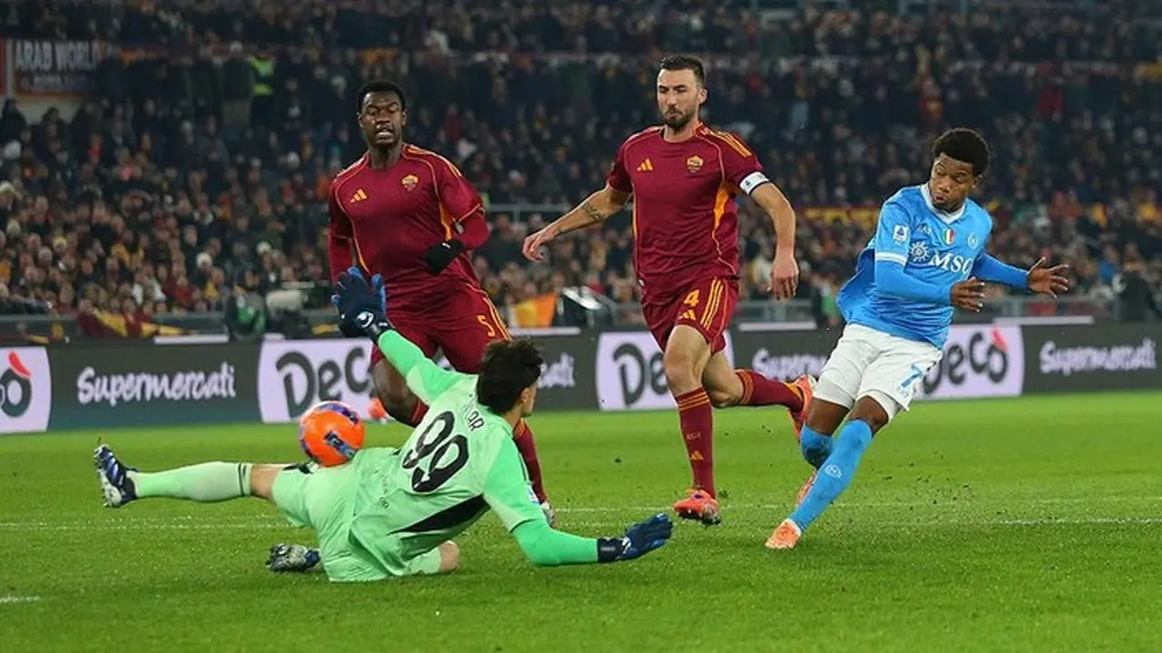 Napoli vs AS Roma: Ujian Berat Gian Piero Gasperini Hapus Rekor Buruk I Lupi di Papan Atas Serie A Napoli vs AS Roma: Ujian Berat Gian Piero Gasperini Hapus Rekor Buruk I Lupi di Papan Atas Serie A