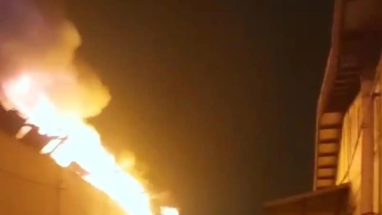 Pabrik Cat di Cikupa Terbakar Hebat, BPBD Pastikan Tidak Ada Korban Jiwa Usai Pemadaman Enam Jam