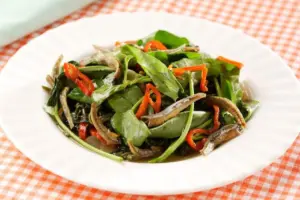 Pakar IPB Ungkap Alasan Sayur Kangkung Jarang Masuk Menu Pasien Rumah Sakit: Fokus Gizi dan Efisiensi