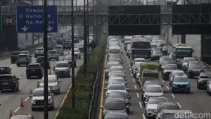 Pantau! Jasa Marga Jelaskan Titik Kepadatan Lalu Lintas di Tol Jakarta Arah Ibu Kota Senin Pagi Ini