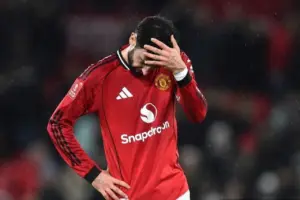 Pelatih Portugal Soroti Perlakuan pada Bruno Fernandes: Kapten Man United Tak Pernah Bersembunyi