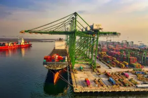 Pengusaha Logistik Keluhkan Penurunan Layanan Pelabuhan, Pelindo Pastikan Operasional Sesuai Rencana