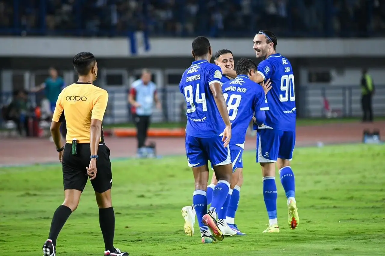 Persib Bandung Unggul Jauh di Puncak Klasemen Super League Pekan ke-23, Borneo FC Catat Kemenangan Penting