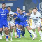 Persib Siapkan Strategi Tanpa Bojan Hodak dan Thom Haye, Marc Klok Perkuat Lini Tengah Hadapi Madura United