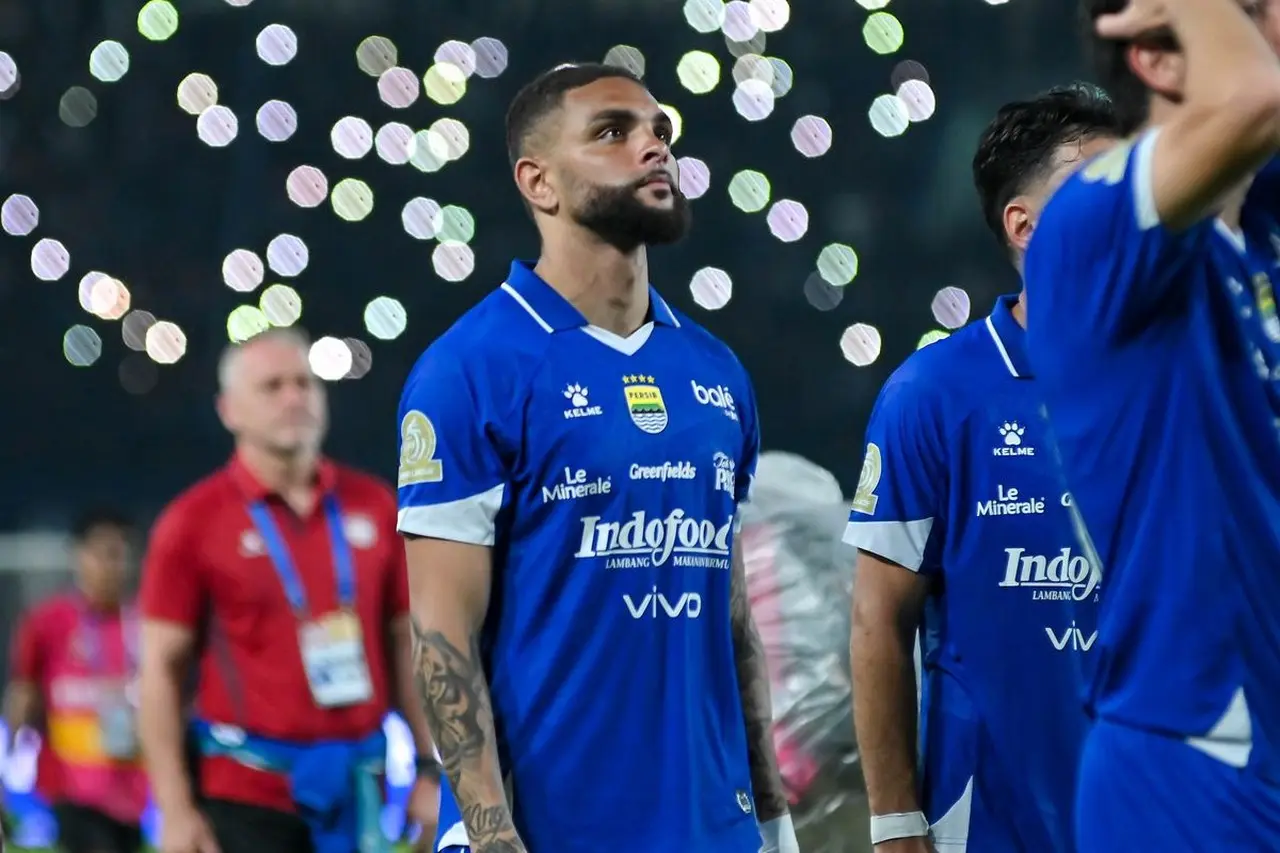 Persib vs Ratchaburi FC: Intip Peluang Debut Layvin Kurzawa di Babak 16 Besar AFC Champions League Two