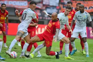 Persija Jakarta vs Arema FC Masih Buntu, Duel Sengit di SUGBK Berakhir 0-0 pada Babak I