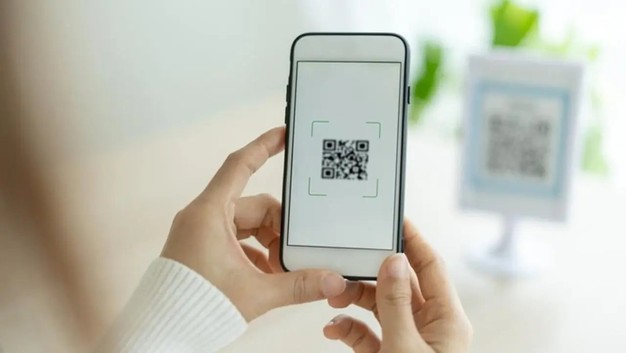 Polsek Pesanggrahan Selidiki Penempelan Barcode Judi Online di Warung Kopi Jakarta Selatan