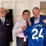 Prabowo Bahas Peluang Investasi dengan 12 Pengusaha AS, Terima Jersey Chelsea Reece James