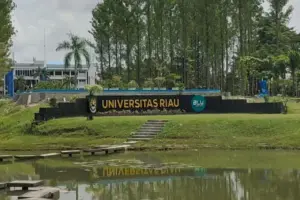 Prestasi Gemilang: Mahasiswa Universitas Riau Sabet Juara Umum Lomba Esai Internasional di Kuala Lumpur