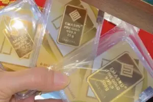 Proyeksi Harga Emas Pekan Ini: Ibrahim Assuaibi Ungkap Potensi Bertahan di Rp 3 Juta per Gram