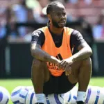 Raheem Sterling Resmi Gabung Feyenoord, Robin van Persie Siap Bantu Sang Pemain Cari Kebahagiaan