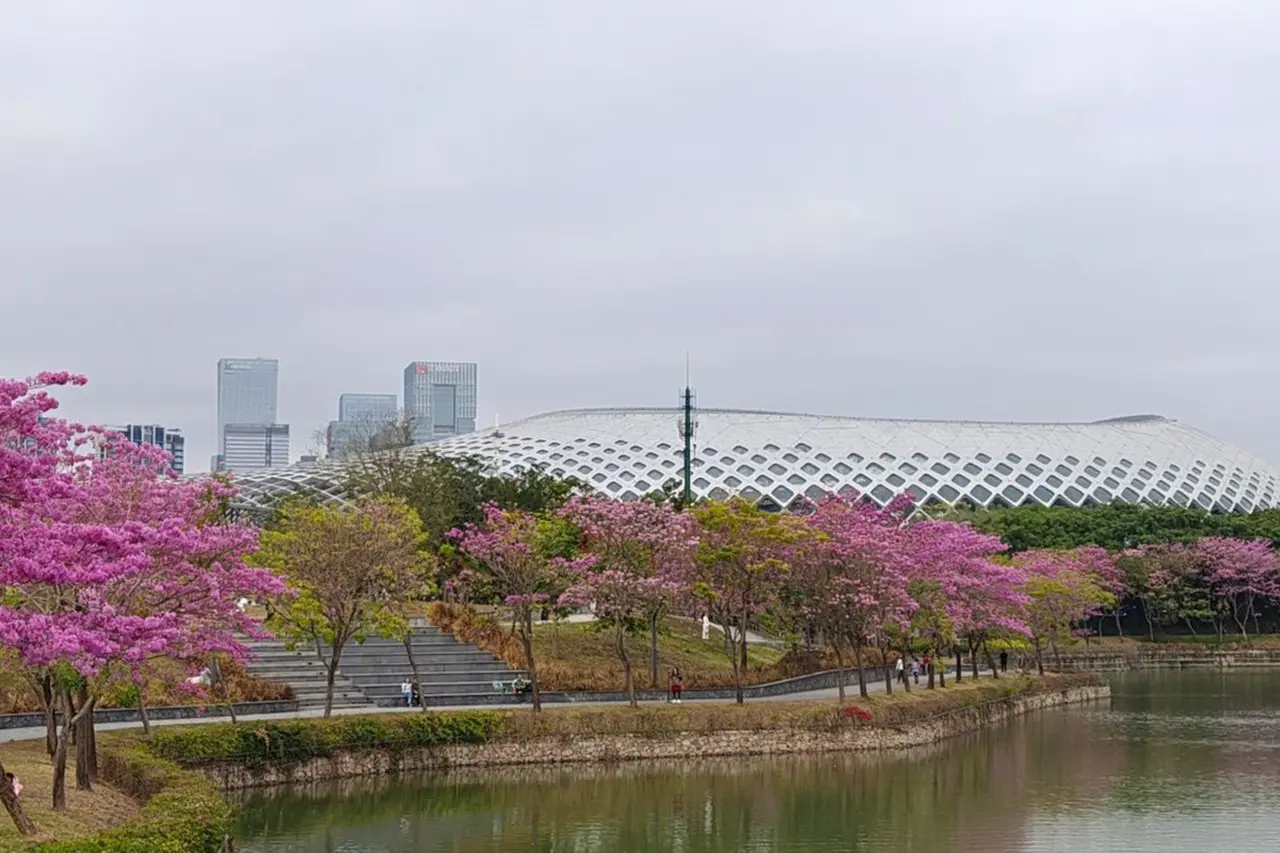 Realme Pamerkan Kemampuan Kamera 200 MP dan Lensa Telefoto 3,5x pada Ponsel Misterius di Shenzhen