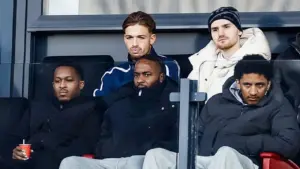 Robin van Persie Boyong Skuad Feyenoord ke Belgia demi Percepat Proses Adaptasi Raheem Sterling