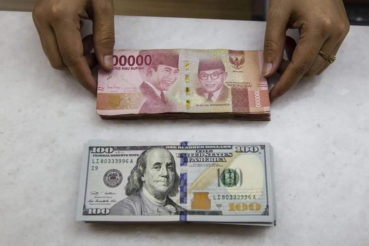 Rupiah Terdepresiasi ke Rp 16.832 per Dolar AS: Analis Jelaskan Dampak Data Ekonomi AS dan Ketidakpastian Tarif Global Rupiah Terdepresiasi ke Rp 16.832 per Dolar AS: Analis Jelaskan Dampak Data Ekonomi AS dan Ketidakpastian Tarif Global