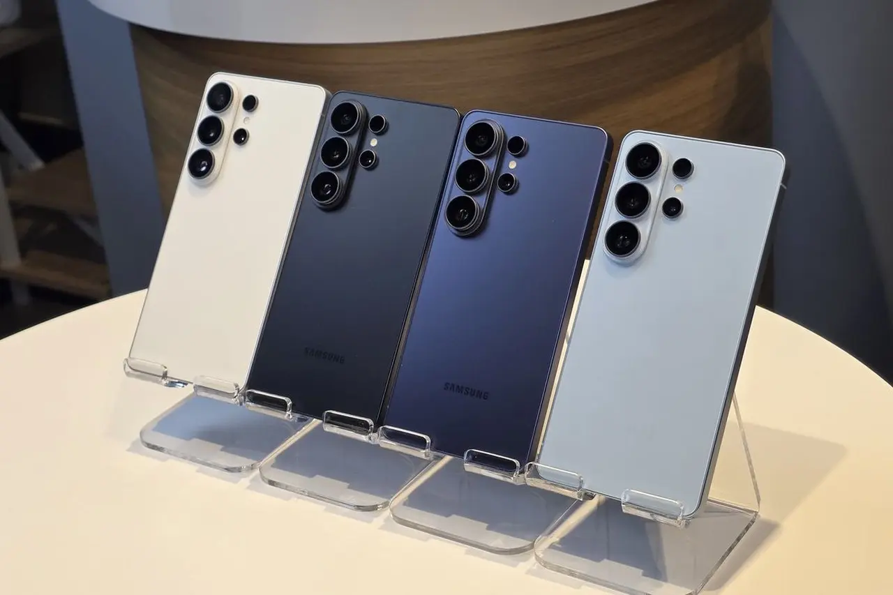 Samsung Resmi Rilis Galaxy S26 Ultra di Galaxy Unpacked 2026: Peningkatan Signifikan pada AI, Kamera, dan Desain Bodi