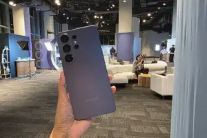 Samsung Rilis Galaxy S26 Ultra: Desain Baru, Layar Anti-Intip, dan Kamera AI yang Sulap Foto Samsung Rilis Galaxy S26 Ultra: Desain Baru, Layar Anti-Intip, dan Kamera AI yang Sulap Foto