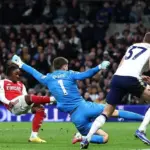 Soroti North London Derby: Eberechi Eze Akhiri Paceklik Gol, Kolo Muani Catat Gol Perdana Premier League