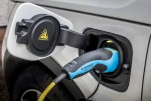 Studi Fraunhofer Ungkap Konsumsi BBM Mobil PHEV di Eropa Tiga Kali Lebih Boros dari Klaim Resmi