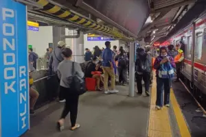 Survei Sun Life: 90 Persen Pekerja Indonesia Terjebak Beban Finansial Sandwich Generation dan Masa Pensiun