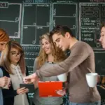 Tren Career Minimalism: Generasi Muda Mulai Tolak Promosi Jabatan demi Keseimbangan Hidup