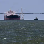 Ungkap Sisi Gelap Armada Bayangan: Ratusan Tanker Minyak Terlantar di Tengah Sanksi Internasional