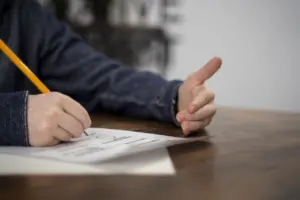 Veronique Matchim Terbukti Curang Saat Ujian, Guru di Inggris Ini Terima Sanksi Administratif