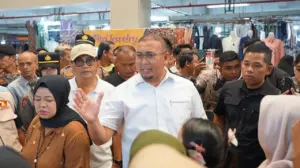 Wakil Ketua Komisi VI DPR Andre Rosiade Soroti Sepinya Pembeli dan Dugaan Pungli di Pasar Raya Padang