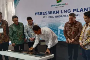 Wamen ESDM Yuliot Dorong Operasional Kilang Mini LNG Pasuruan Guna Perkuat Pasokan Energi Domestik