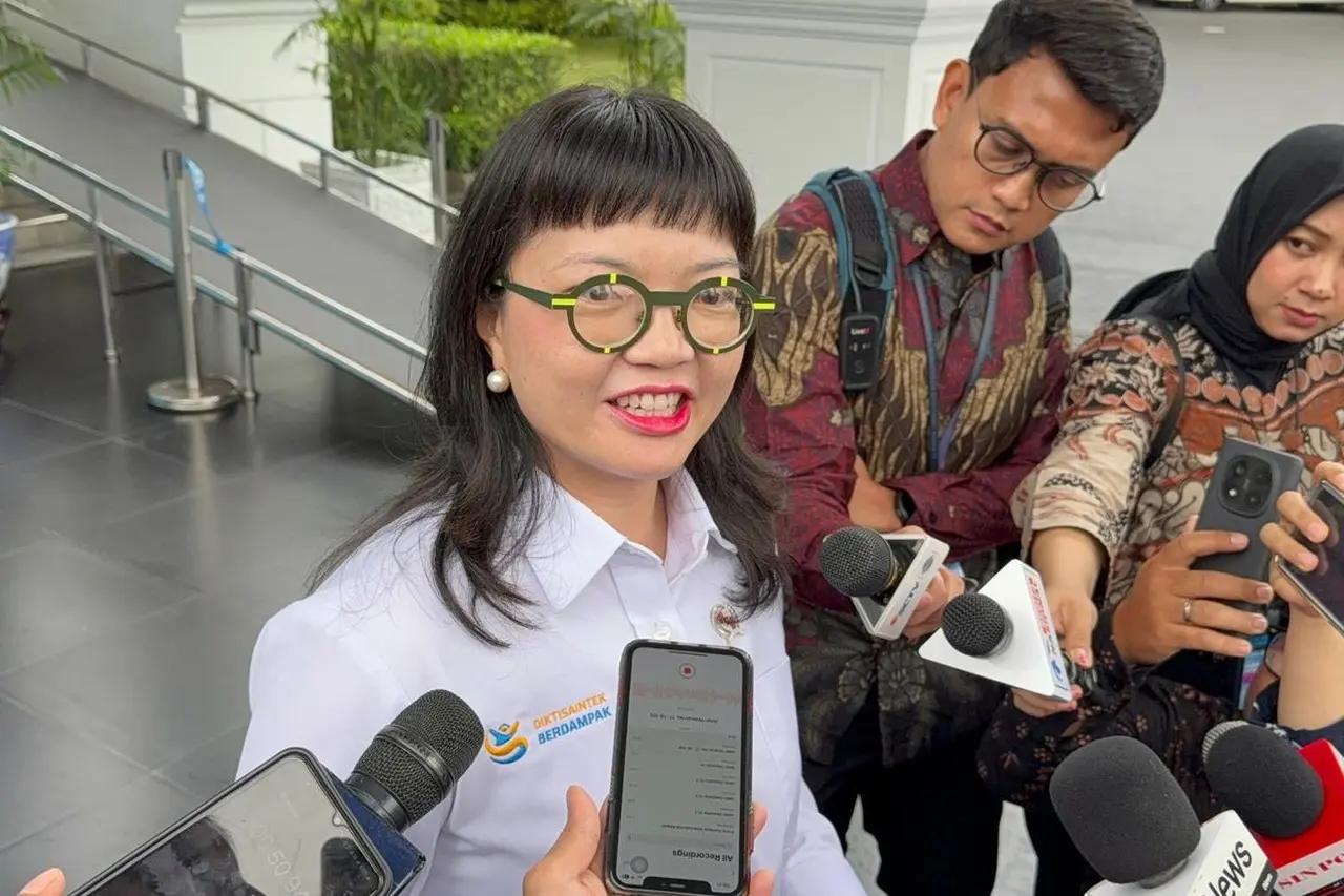 Wamen Stella Christie Ungkap Bahaya AI Bagi Otak Berdasarkan Riset MIT: Kualitas Esai Menurun