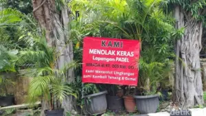 Warga Pulomas Gugat Wali Kota Jaktim ke PTUN Terkait Izin Lapangan Padel Bising yang Diduga Bermasalah