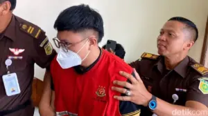 YouTuber Resbob Didakwa Hina Suku Sunda, Terancam Hukuman Empat Tahun Penjara dalam Sidang Perdana