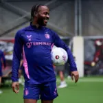 Analis Sepak Bola Soroti Penampilan Buruk Raheem Sterling dan Pertanyakan Strategi Robin van Persie di Feyenoord