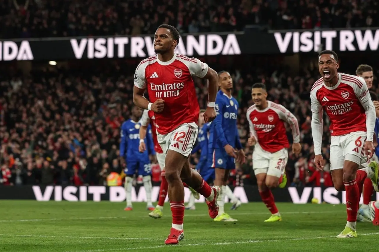 Arsenal Kokoh di Puncak Klasemen Liga Inggris Usai Taklukkan Chelsea 2-1 Lewat Gol Timber
