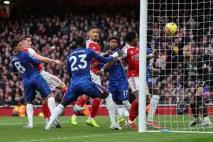 Arsenal Kuasai Gol Sepak Pojok Liga Inggris, Wasit Soroti Fenomena “Rugbi” di Kotak Penalti