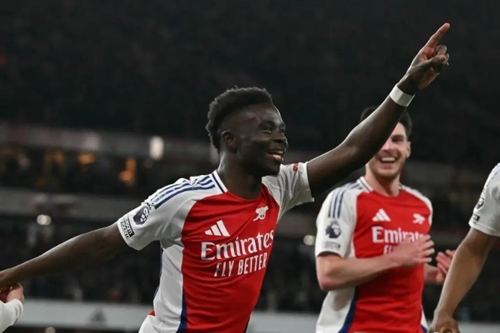 Arsenal Unggul Sementara: Bukayo Saka Cetak Gol Pembuka ke Gawang Brighton di Liga Inggris