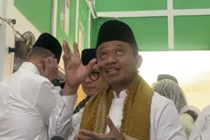 Bahlil Lahadalia Ungkap Perjalanan Hidup dari Kondektur hingga Ketum Golkar, Bagikan Kiat Sukses ke Santri