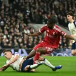 Barcelona Lirik Micky van de Ven, Ungkap Kekaguman Bek Spurs pada Legenda Carles Puyol